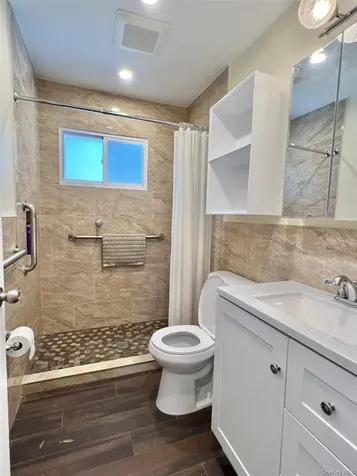 7 Mindy Lane Westbury NY 11590
