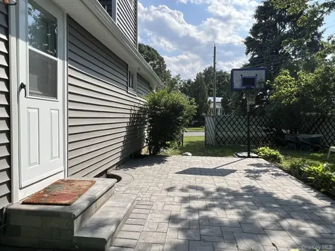 7 Mindy Lane Westbury NY 11590
