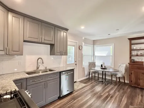 7 Mindy Lane Westbury NY 11590