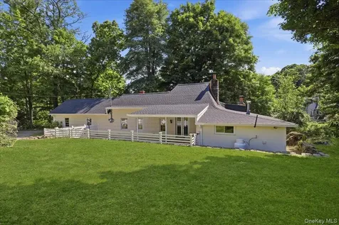 341 Cherry Street Bedford Hills NY 10507