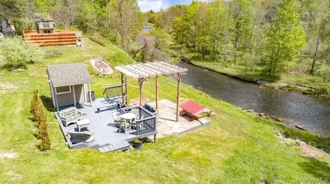 5674 State Route 42 Fallsburg NY 12733
