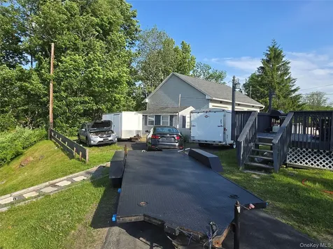 5674 State Route 42 Fallsburg NY 12733