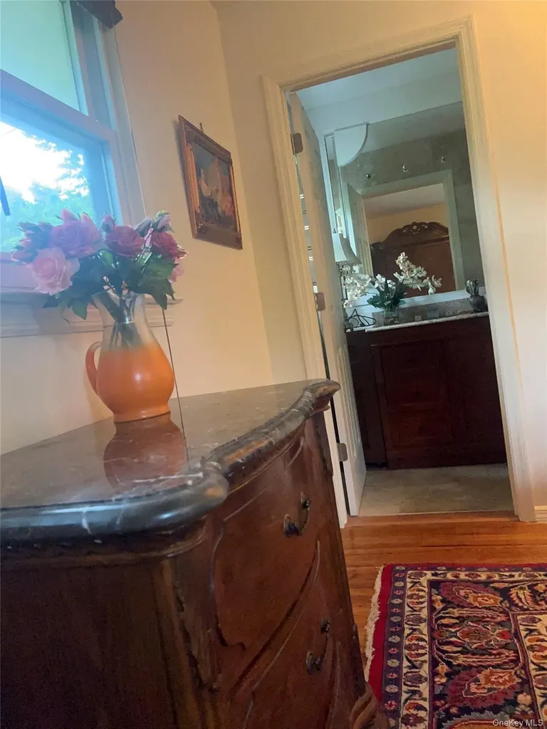 5 Breezy Hill Drive Northport NY 11768