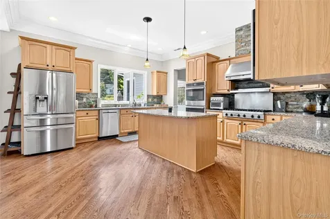 12 Meadowview Lane Carmel NY 10512