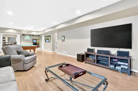 12 Meadowview Lane Carmel NY 10512