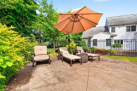 12 Meadowview Lane Carmel NY 10512