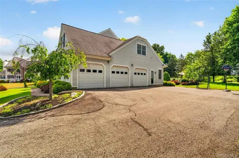12 Meadowview Lane Carmel NY 10512