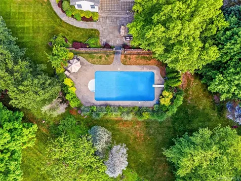 12 Meadowview Lane Carmel NY 10512