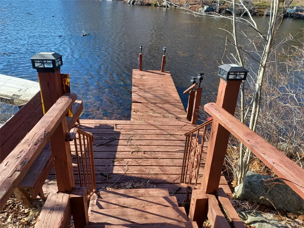 15 Spur Road Putnam Valley NY 10579