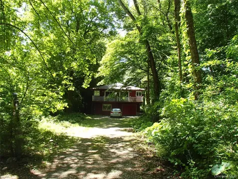 15 Spur Road Putnam Valley NY 10579