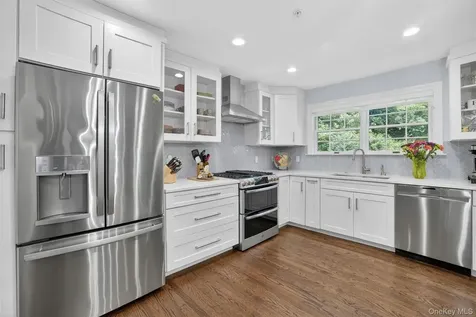 26 Wyndham Close White Plains NY 10605
