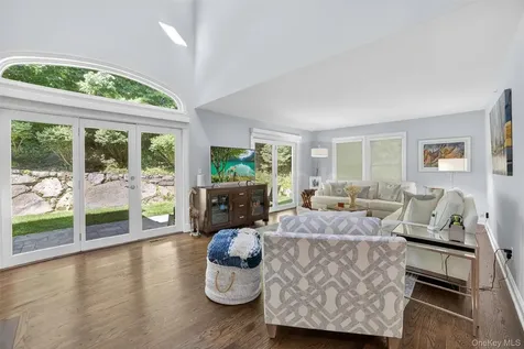 26 Wyndham Close White Plains NY 10605