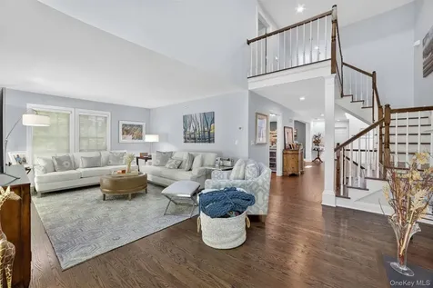26 Wyndham Close White Plains NY 10605