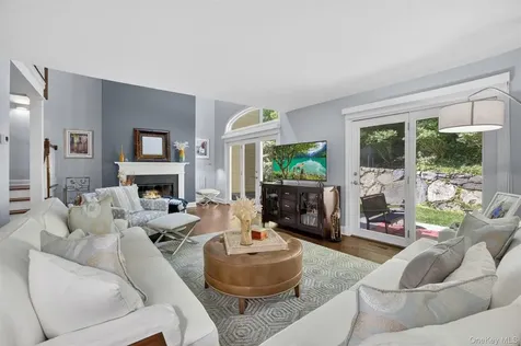 26 Wyndham Close White Plains NY 10605