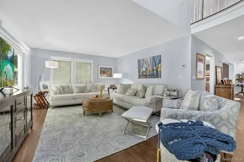 26 Wyndham Close White Plains NY 10605