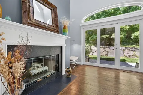 26 Wyndham Close White Plains NY 10605