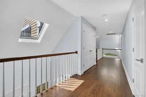 26 Wyndham Close White Plains NY 10605
