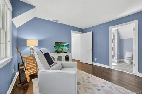 26 Wyndham Close White Plains NY 10605