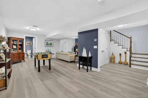 26 Wyndham Close White Plains NY 10605