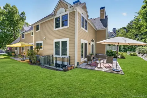 26 Wyndham Close White Plains NY 10605