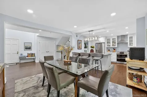 26 Wyndham Close White Plains NY 10605