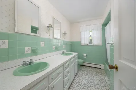 50 Aspinwall Road Red Hook NY 12571