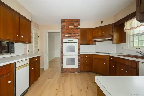 50 Aspinwall Road Red Hook NY 12571