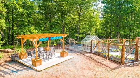 173 State Route 52 Woodbourne NY 12788