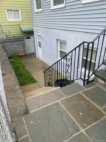 8 Morris Place Yonkers NY 10705