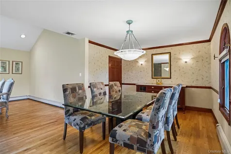 565 Mohawk Road West Hempstead NY 11552