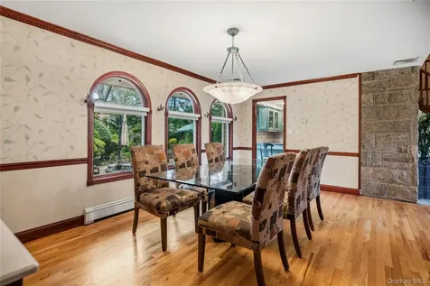 565 Mohawk Road West Hempstead NY 11552