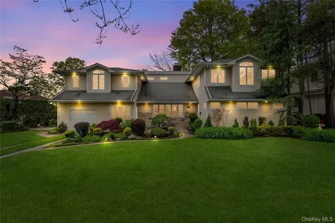 565 Mohawk Road West Hempstead NY 11552