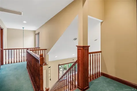 565 Mohawk Road West Hempstead NY 11552
