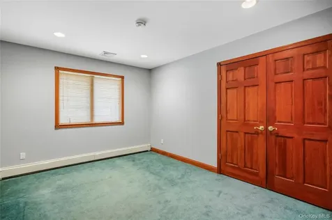 565 Mohawk Road West Hempstead NY 11552