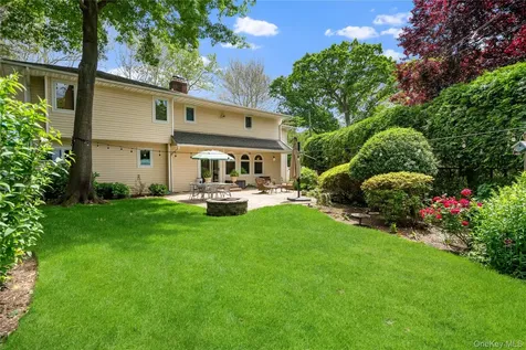 565 Mohawk Road West Hempstead NY 11552
