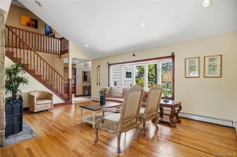 565 Mohawk Road West Hempstead NY 11552