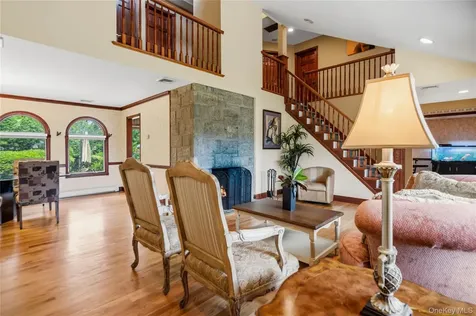 565 Mohawk Road West Hempstead NY 11552