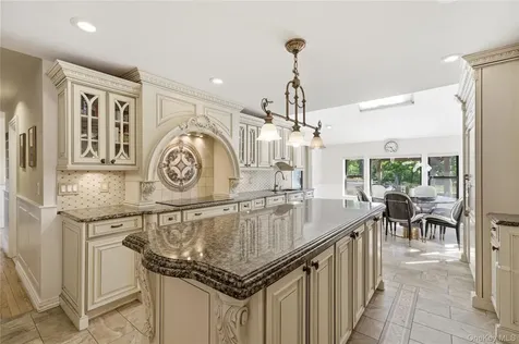 199 Cold Spring Road Syosset NY 11791