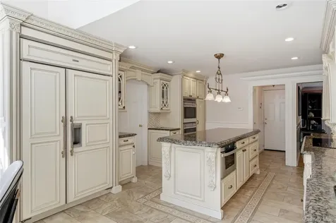 199 Cold Spring Road Syosset NY 11791