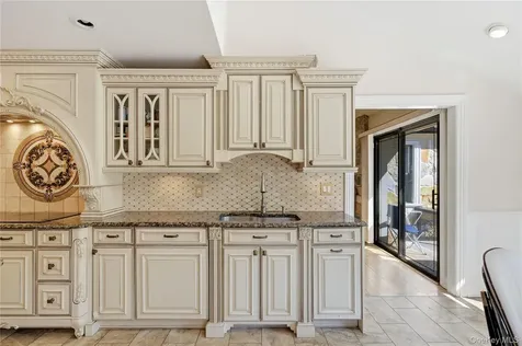 199 Cold Spring Road Syosset NY 11791