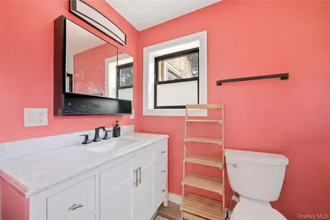 199 Cold Spring Road Syosset NY 11791