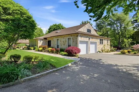 199 Cold Spring Road Syosset NY 11791