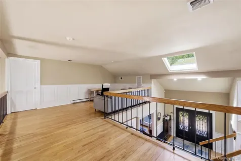 199 Cold Spring Road Syosset NY 11791