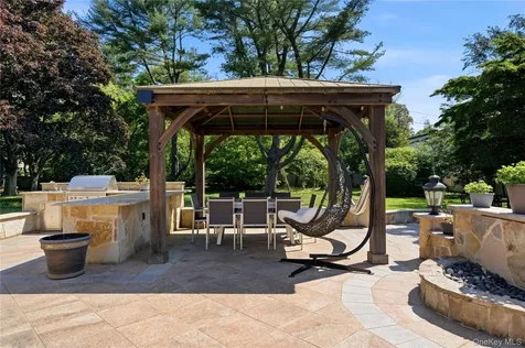 199 Cold Spring Road Syosset NY 11791