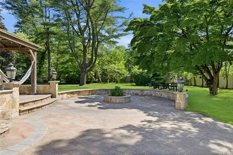 199 Cold Spring Road Syosset NY 11791