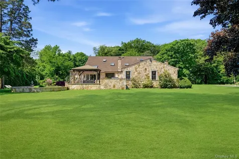 199 Cold Spring Road Syosset NY 11791