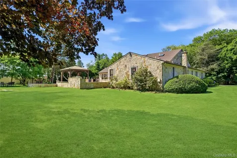 199 Cold Spring Road Syosset NY 11791