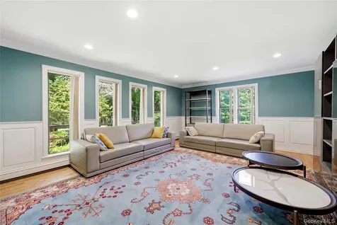 199 Cold Spring Road Syosset NY 11791