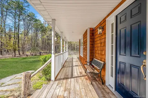 41 N Cozine Road Manorville NY 11949