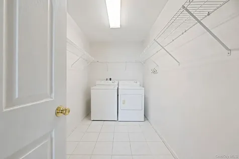 41 N Cozine Road Manorville NY 11949